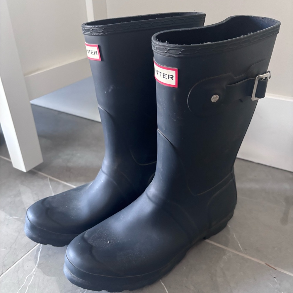 ☔️ Womens black hunter boots - like new